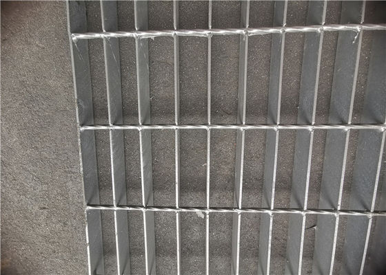 Yaya Podyum Çelik Izgarası Tırtıklı Sıcak Daldırma Galvanizli Izgara
