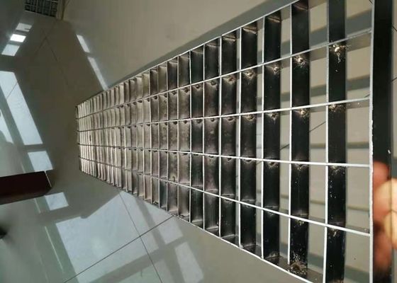 Paslanmaz Çelik 316 Galvanizli Çubuk Izgara Yanmaz metal ızgara platformu
