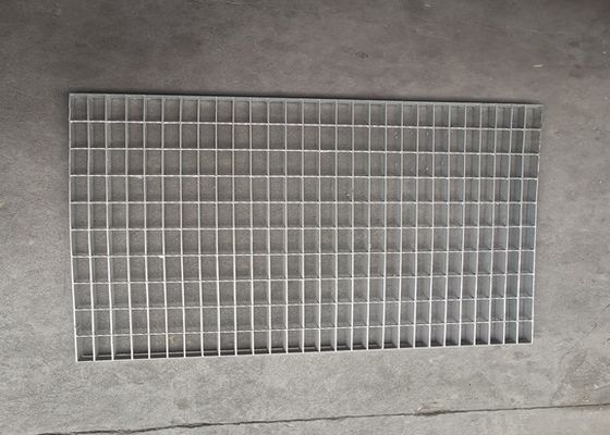 Yaya Podyum Çelik Izgarası Tırtıklı Sıcak Daldırma Galvanizli Izgara