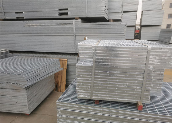 Tırtıklı Merdiven Basamağı Platformu Çelik Izgara Sıcak Daldırma Galvanizli 3X30