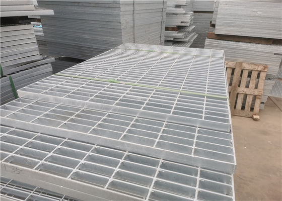 Paslanmaz Galvanizli Merdiven Basamakları Çelik Izgara Podyum Q235 305mm Genişlik