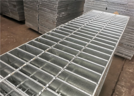 ISO9001 Basamak Tahtası Galvanizli Çelik Izgara Geçit Basıncı Direnci Kaynağı