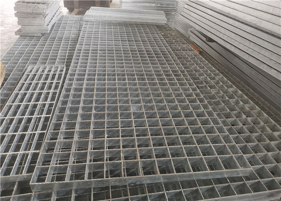 Q235 Dikdörtgen Çelik Driveway Izgaraları 90mm Korozyon Önleyici Izgara