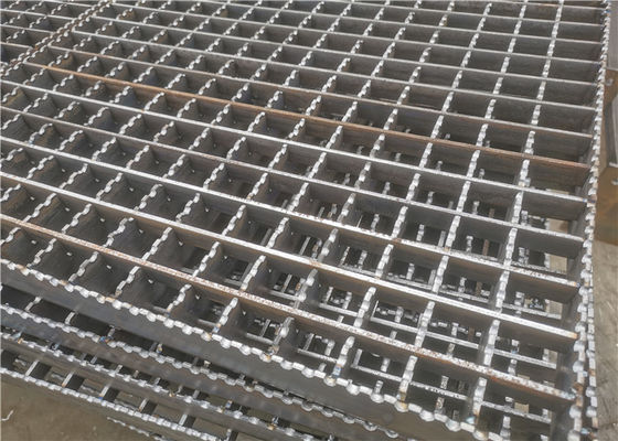 Q235 Dikdörtgen Çelik Driveway Izgaraları 90mm Korozyon Önleyici Izgara