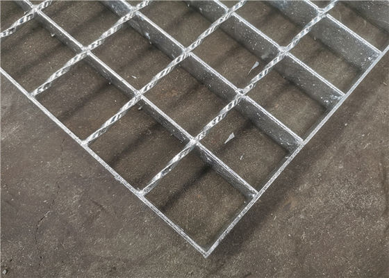Q235 Karbon Çelik Platform Çelik Izgara Galvanizli Tırtıklı Kare Şekli