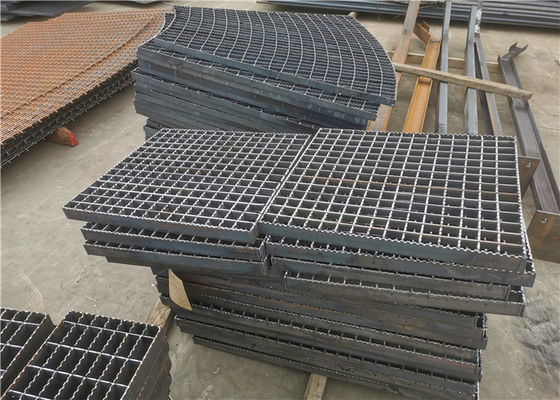 Merdiven Platformu Hafif Yürüme Yolu Izgarası 275mm Yüksek Mukavemet