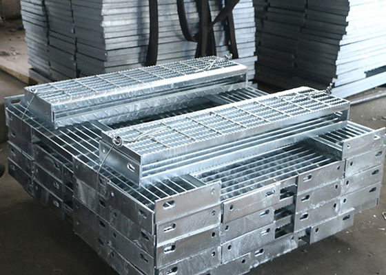Belediye Mühendisliği için 40x5mm Tırtıklı Bar Izgara Merdiven Basamakları