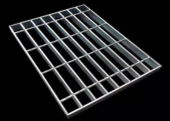 30 * 100mm Galvanizli Kaynaklı Çelik Izgara Dış Mekan Metal Izgara Yürüyüş Yolu