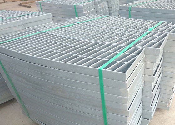 Korozyon Önleyici Kaynaklı Çelik Izgara 40 * 3mm Alüminyum Metal Izgara Döşeme
