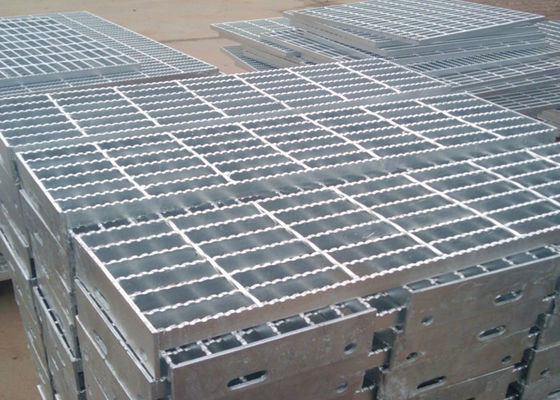 Galvanizli Podyum Çelik Izgara Plakası Paslanmaz Çelik 304 Şerit Rengi