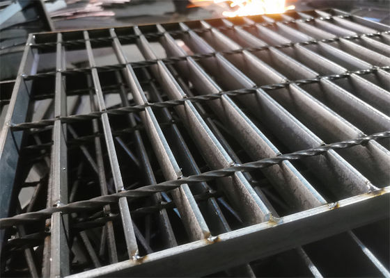 Hafif Yapı Galvanizli Çelik Izgara Panelleri Okullar İçin Hendek Kapak Plakası
