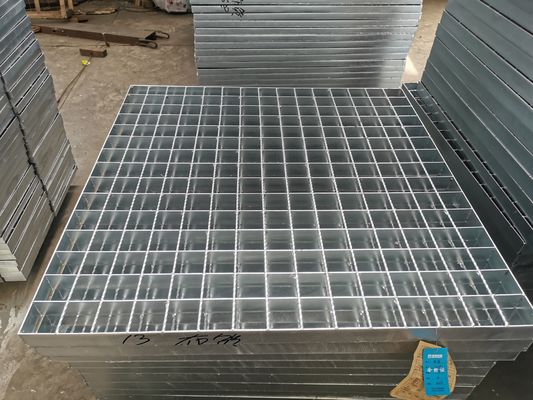 Driveway Walkway için 32x3mm Galvanizli Çelik Izgara Plaka Swage Kilitli
