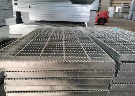Stadyum Drenaj için Dişli Galvanizli Çelik Driveway Izgaraları Alüminyum 6063 Izgara
