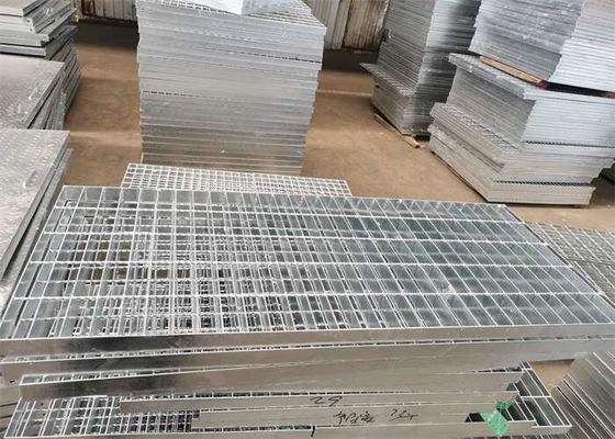 Q235 Kaymaz Galvanizli Araba Yolu Izgaraları Hafif Yapı 32x5mm