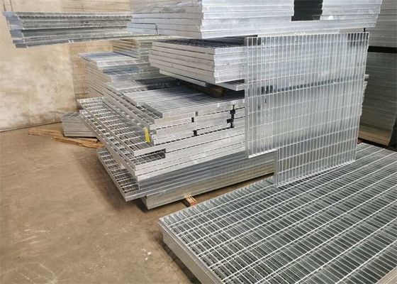 Kimyasal Tesisler için Korozyon Önleyici Çelik Araba Yolu Izgarası 1250mm Genişlik