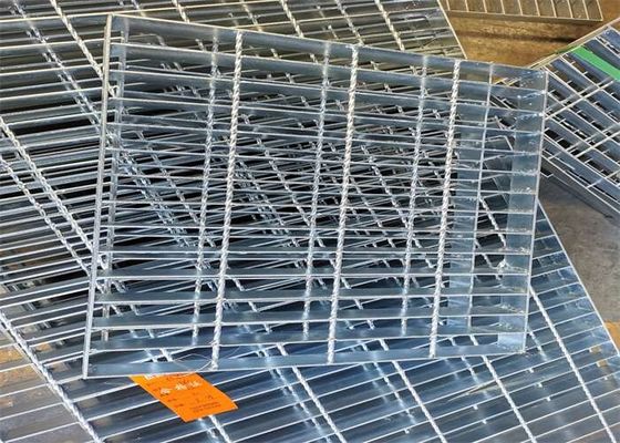 Belediye Drenajı Q345 Çelik Yol Izgaraları Izgara Tırtıklı Tip