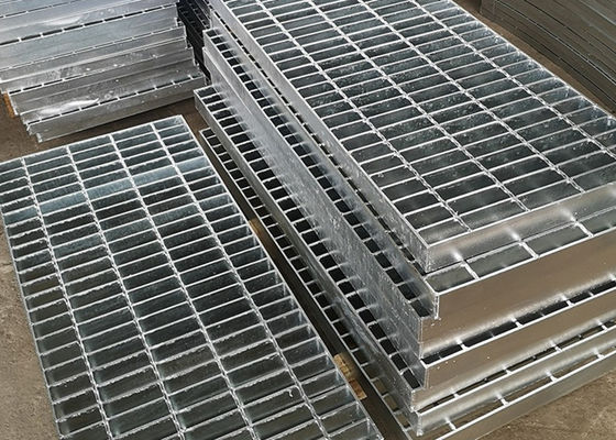 Hafif Q235 Sıcak Daldırma Galvanizli Metal Izgara Düşük Karbonlu Çelik A1011 Standardı