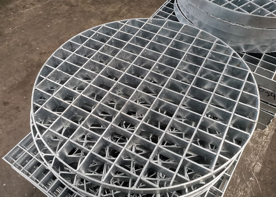 Dış Mekan Yuvarlak Kapak Galvanizli Drenaj Izgaraları S304 Basınç Kilitli