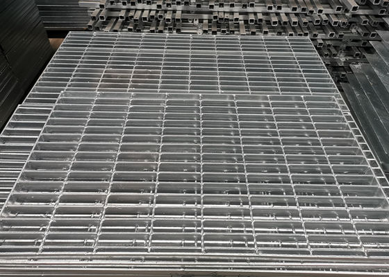 1000mm × 6000mm Sıcak Daldırma Galvanizli Çelik Kaldırım Kayma Direnci Kaynaklı Çelik Izgara