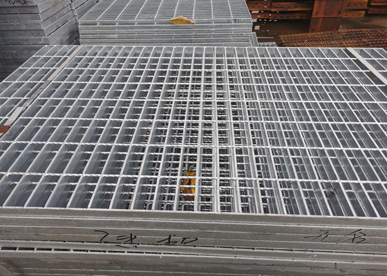 İnşaat Köprü Drenajı Galvanizli Drenaj Izgarası Q345 Düşük Karbonlu Çelik