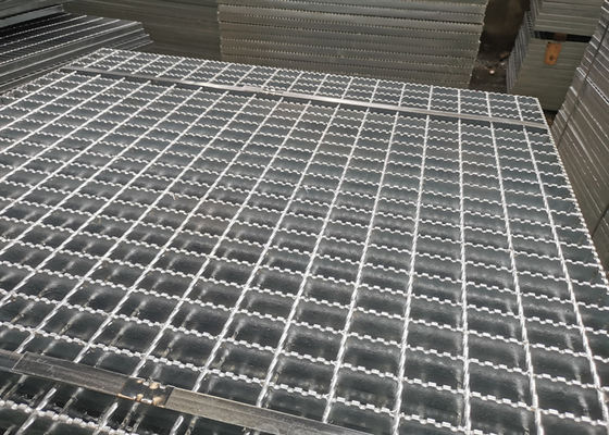 Q235 Çelik Pas Önleyici Metal Izgara Platformu Düz Çubuk Tipi 7mm Kalın