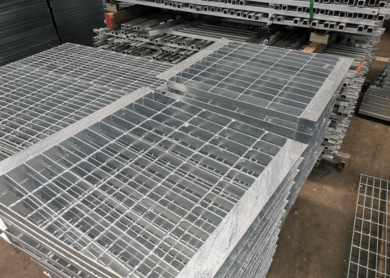 Yüksek Mukavemetli Platform Çelik Izgara 100mm Kaymaz Galvanizli Geçit Mesh