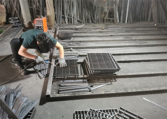 Oto Yıkama Platformu Çelik Izgara Plakası 50x4 Mm Korozyon Direnci