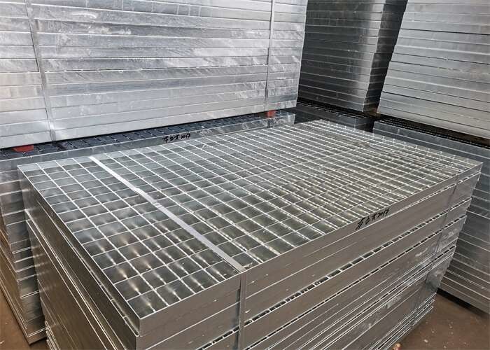 Yol Üst Geçidi için ISO9001 Gümüş Renkli Çelik Driveway Izgaraları